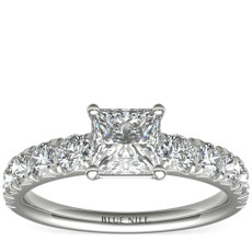 鉑金法式密釘鑽石訂婚戒指（1 克拉總重量）